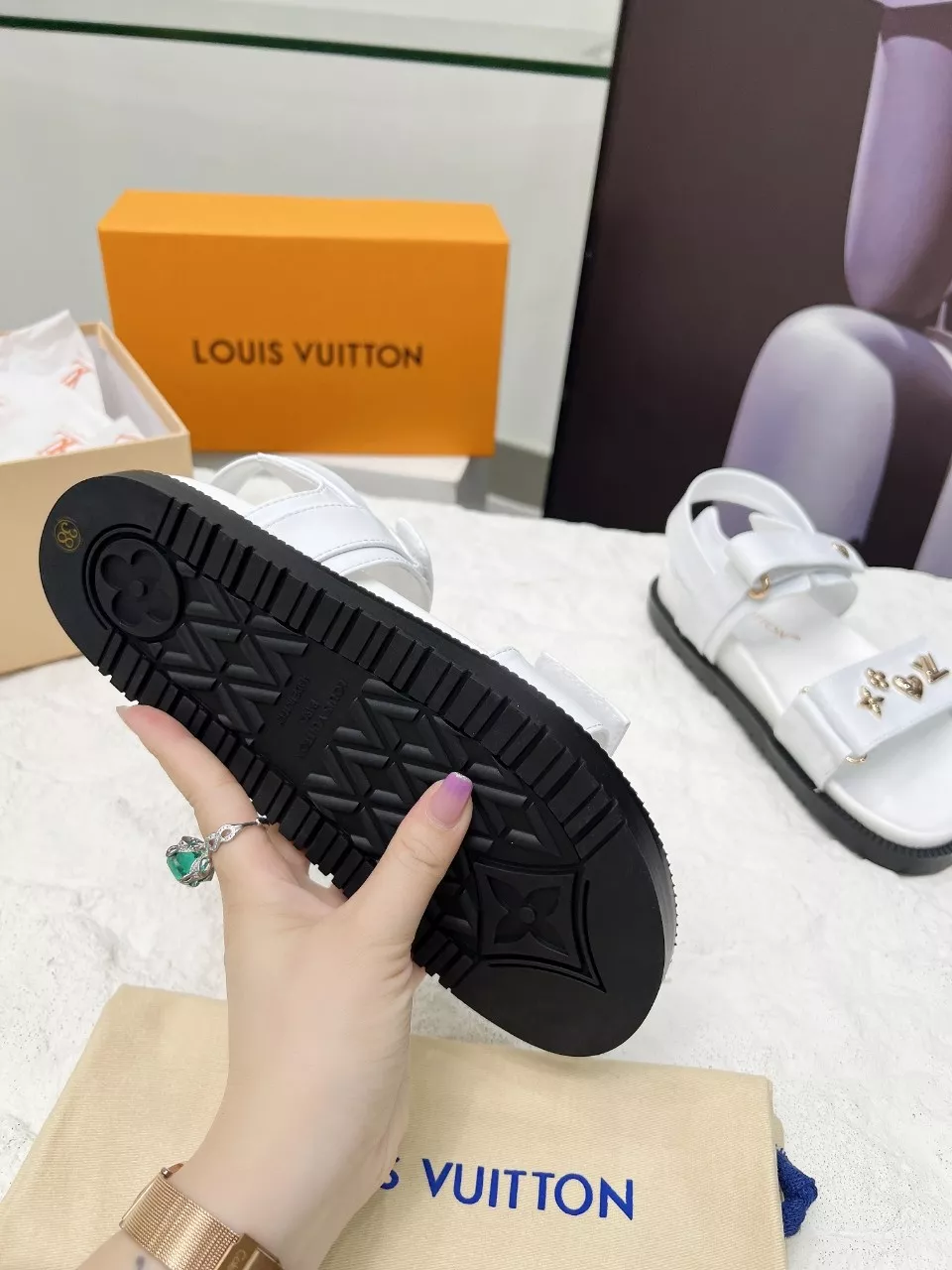 Louis Vuitton Sandal For Women Trendsetting 8442