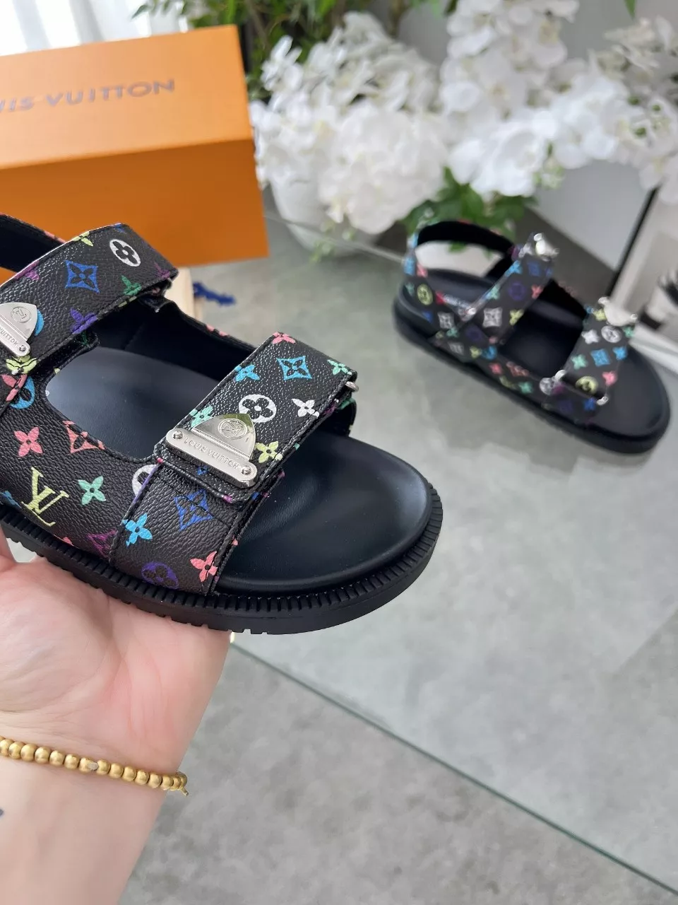 Louis Vuitton Sandal For Women Trendy 5694