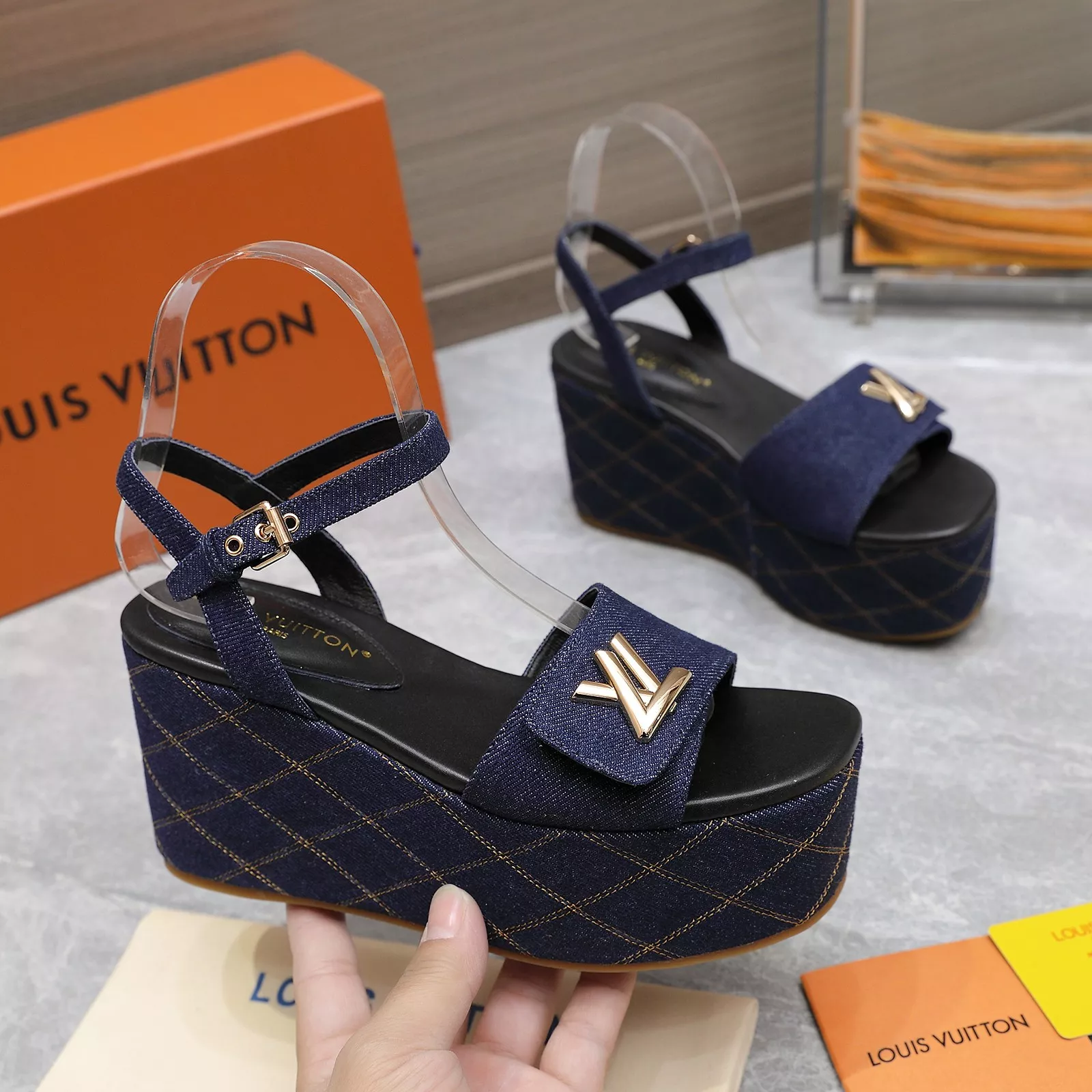 Louis Vuitton Sandal For Women Trendy 9682