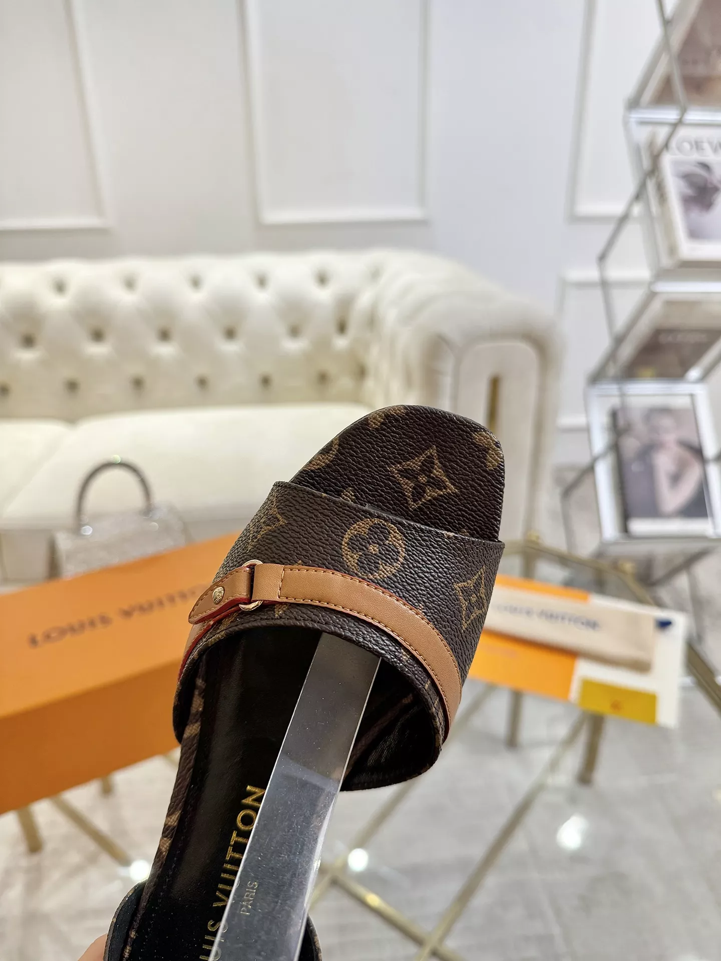 Louis Vuitton Sandal For Women Versatile 4472