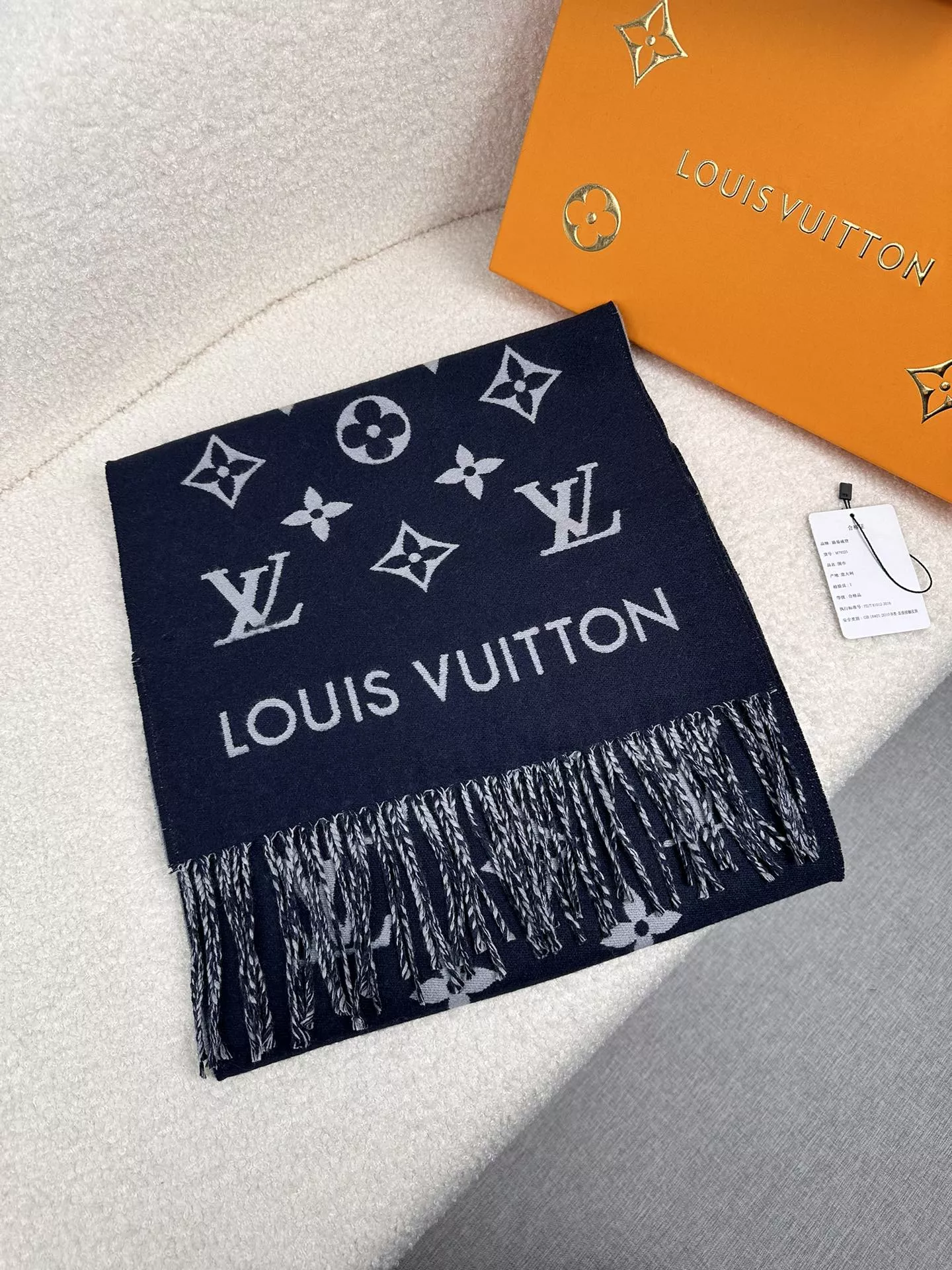Louis Vuitton Scarf For Unisex EyeCatching 7782