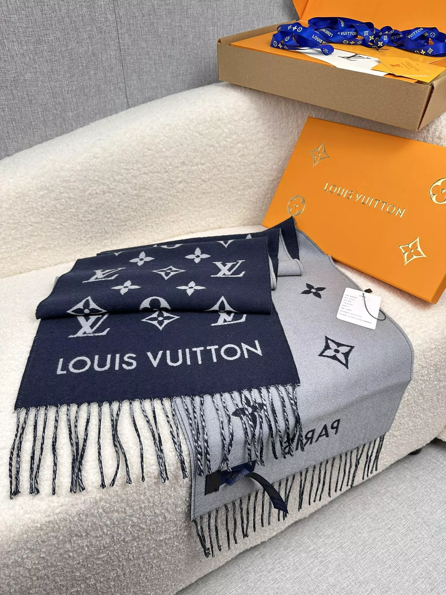 Louis Vuitton Scarf For Unisex EyeCatching 7782