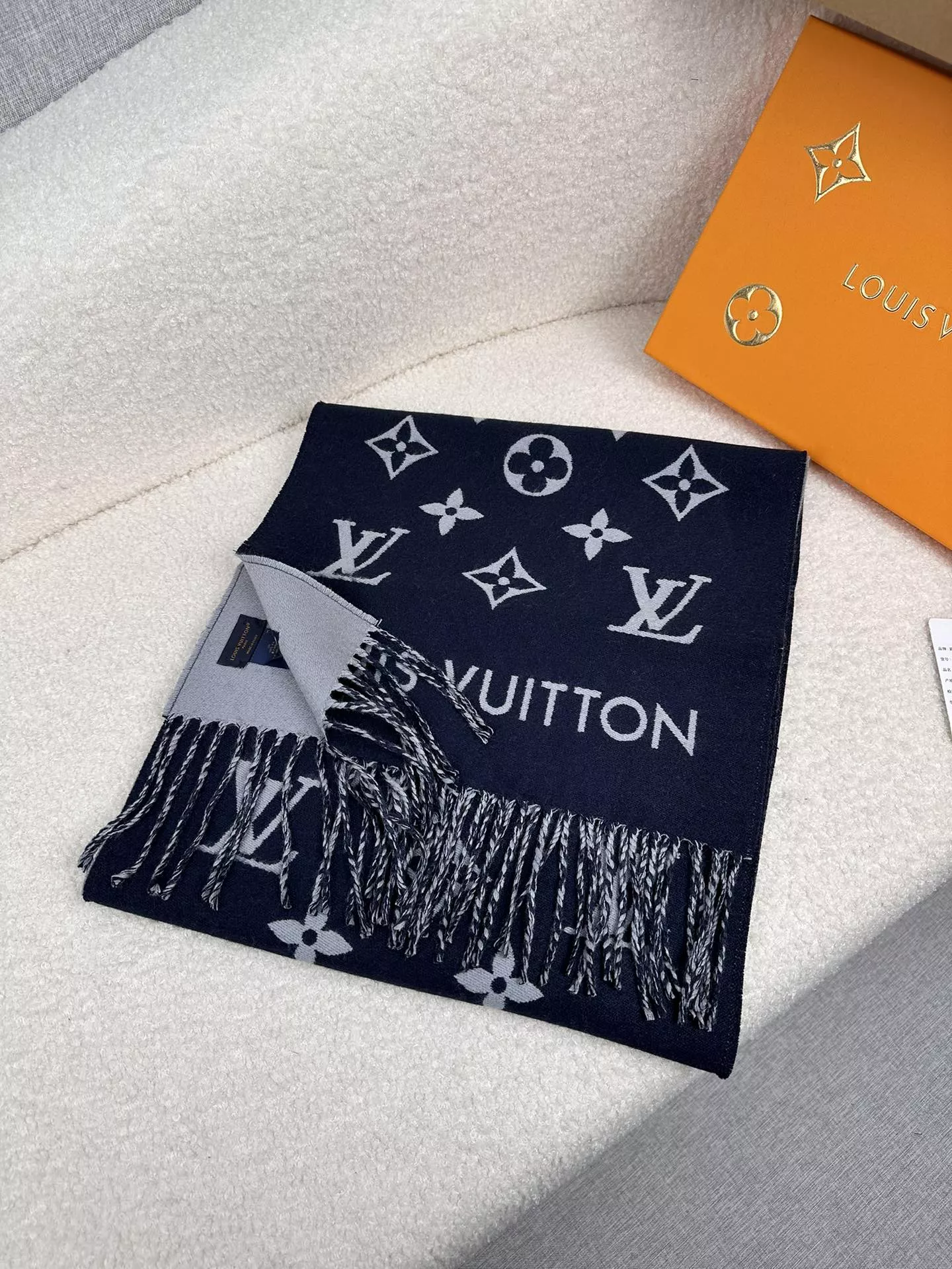 Louis Vuitton Scarf For Unisex EyeCatching 7782