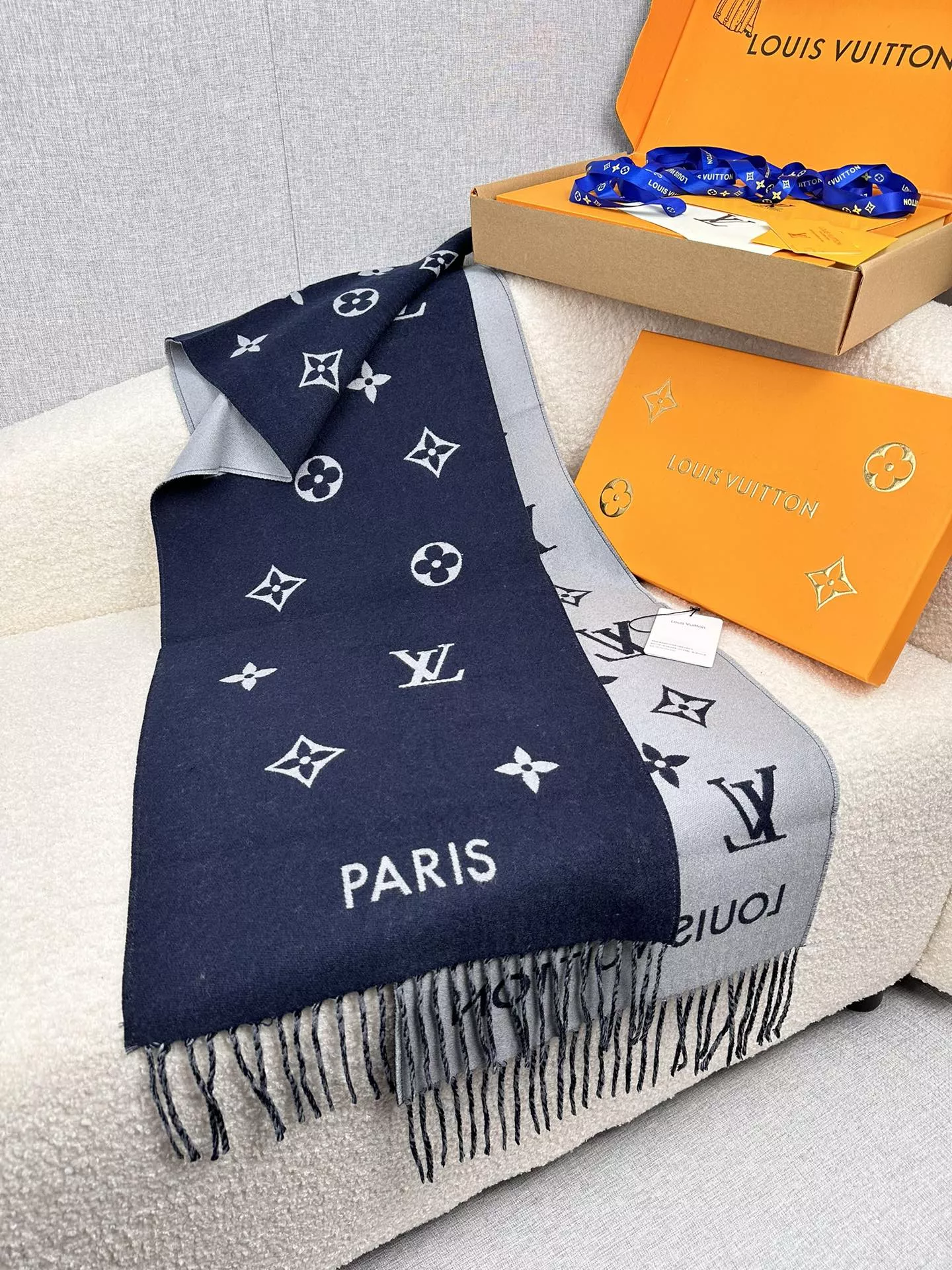 Louis Vuitton Scarf For Unisex EyeCatching 7782