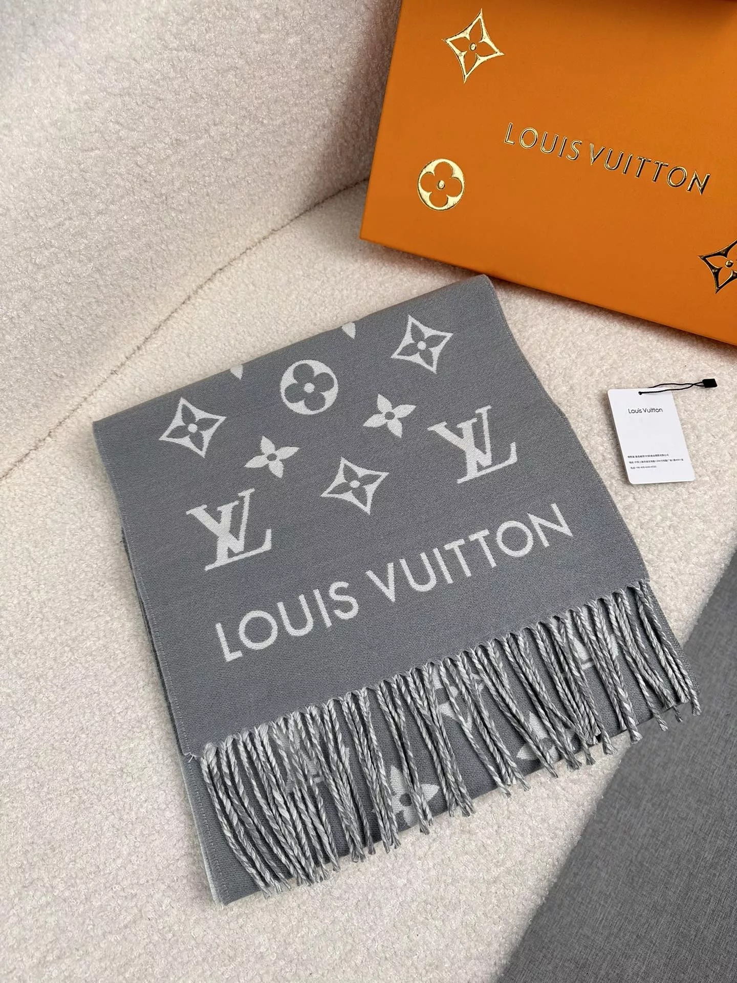Louis Vuitton Scarf For Unisex EyeCatching 8960