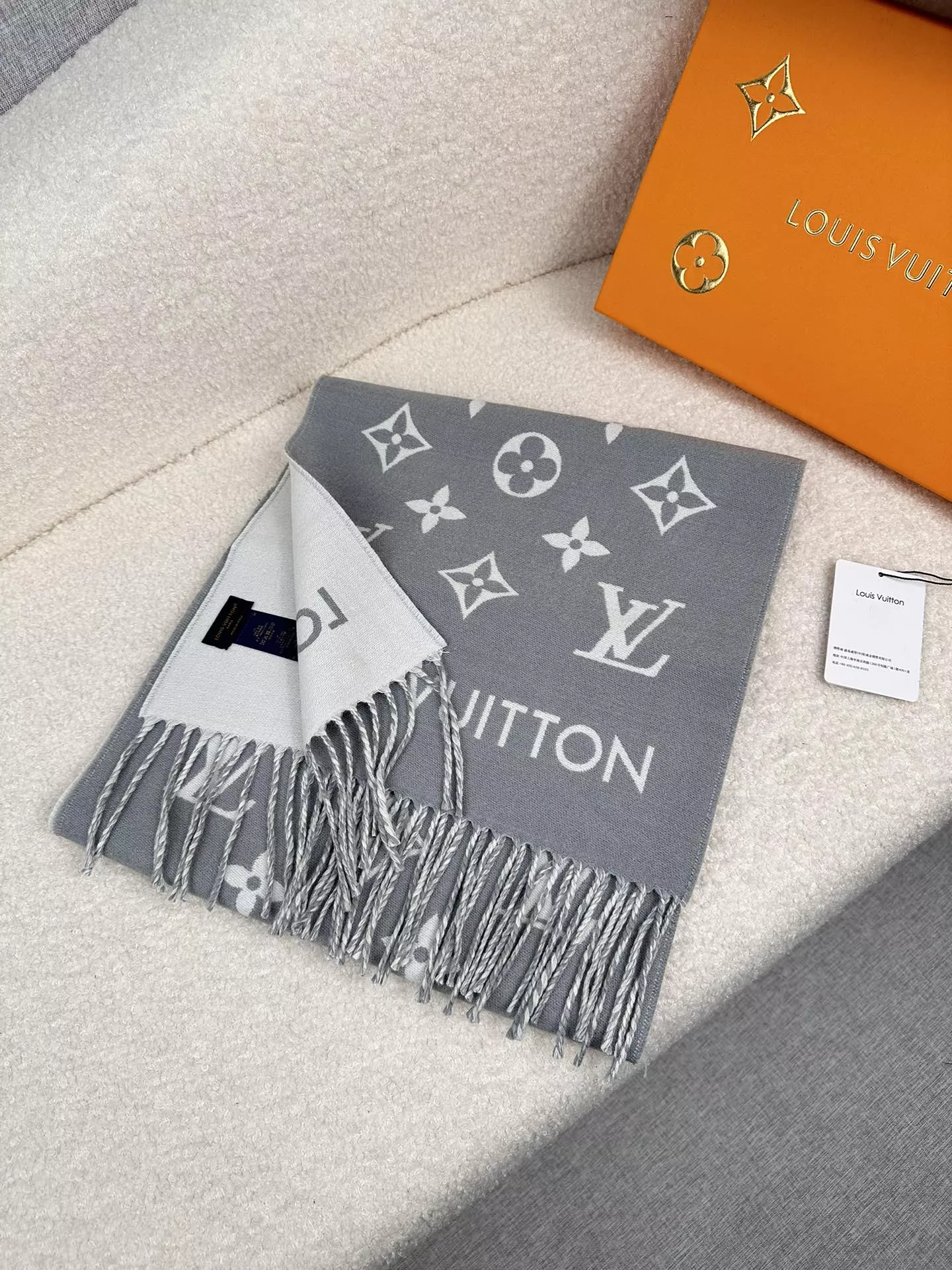 Louis Vuitton Scarf For Unisex EyeCatching 8960