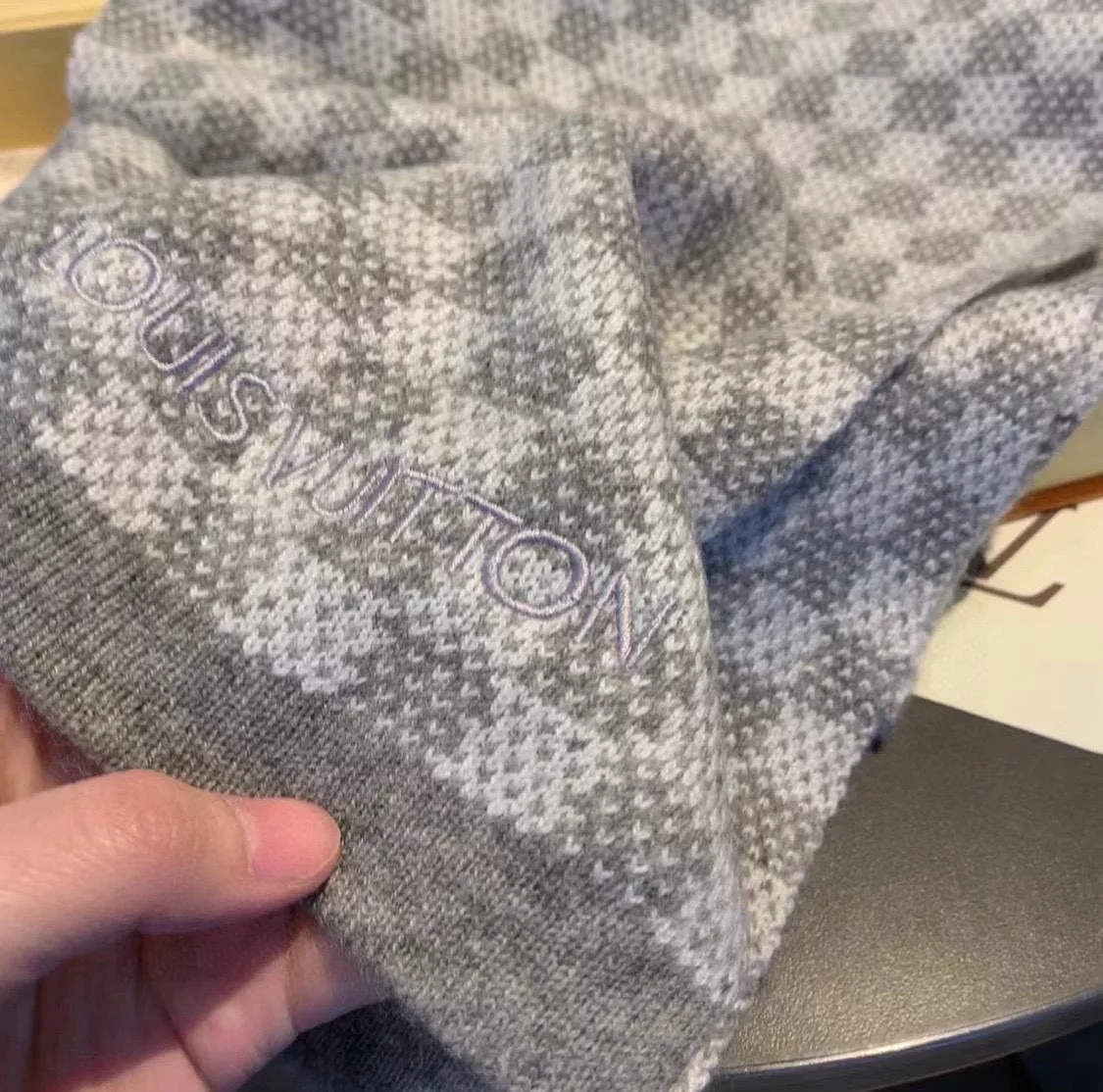 Louis Vuitton Scarf For Unisex Lightweight 1772