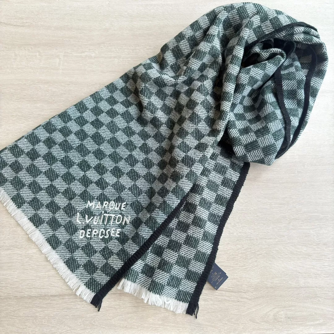 Louis Vuitton Scarf For Unisex Refined 238
