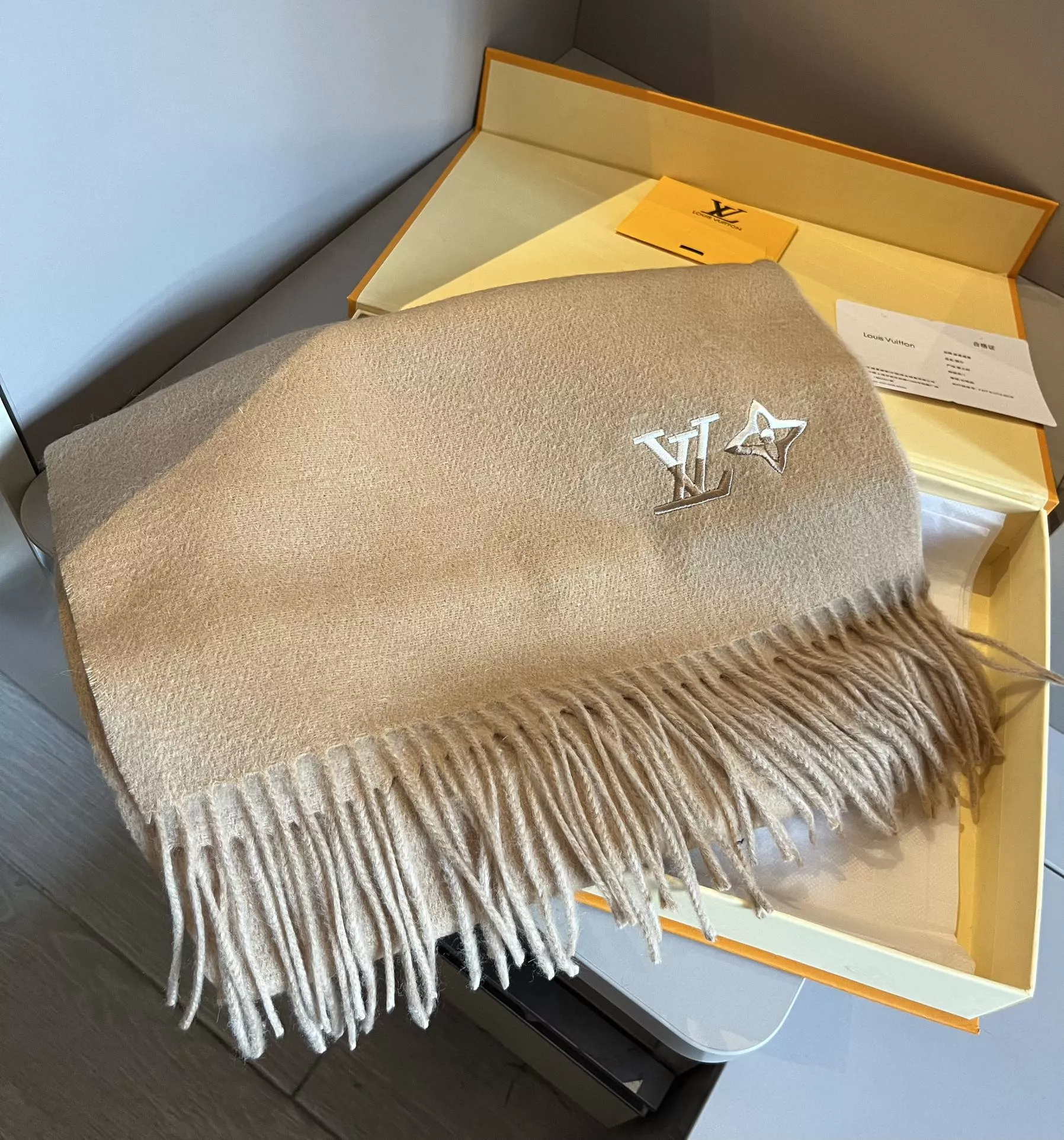 Louis Vuitton Scarf For Unisex Resilient 4491