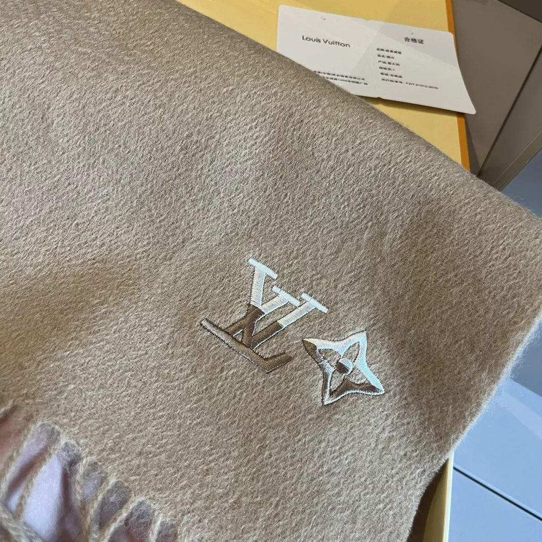 Louis Vuitton Scarf For Unisex Resilient 4491