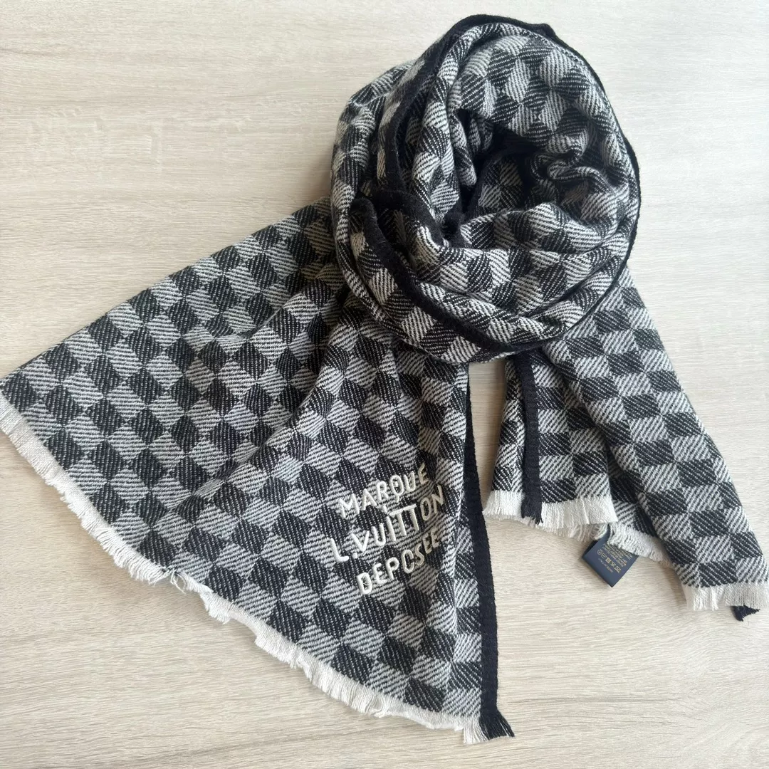 Louis Vuitton Scarf For Unisex Resilient 8232