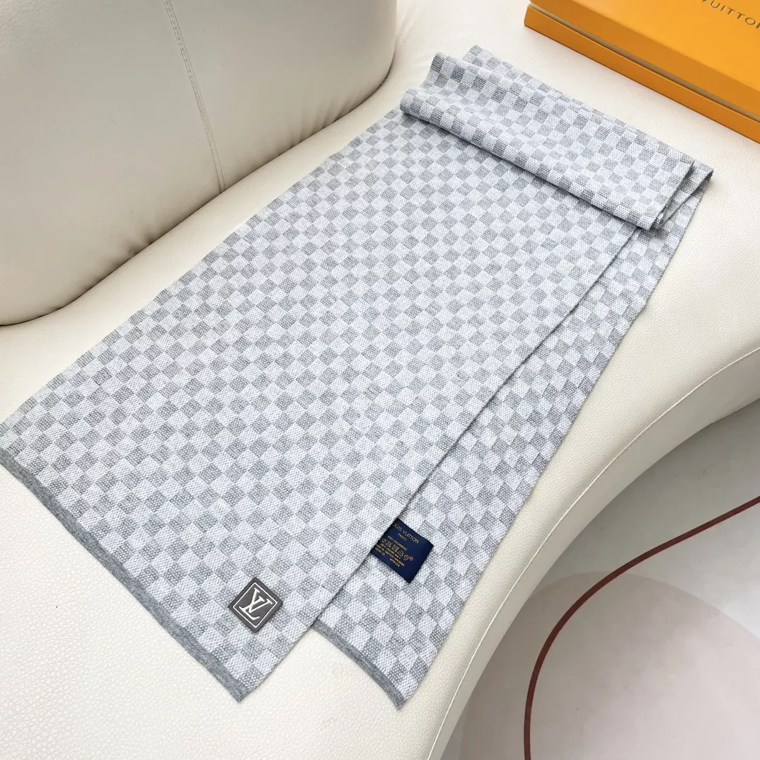 Louis Vuitton Scarf For Unisex Sleek 2063