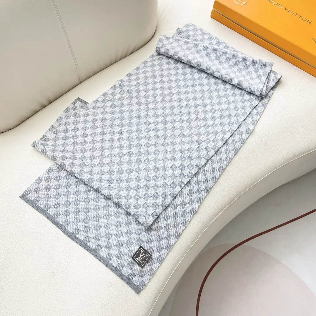 Louis Vuitton Scarf For Unisex Sleek 2063