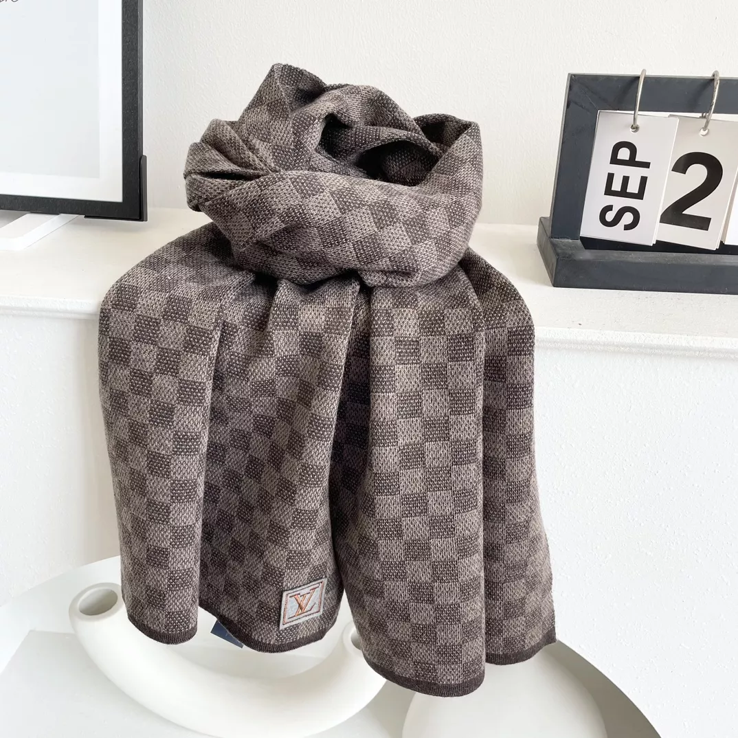 Louis Vuitton Scarf For Unisex Sleek 7267