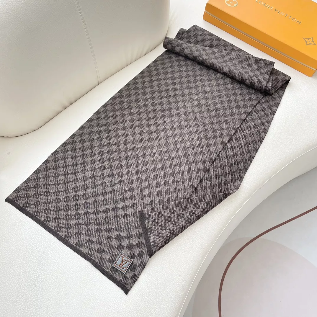 Louis Vuitton Scarf For Unisex Sleek 7267