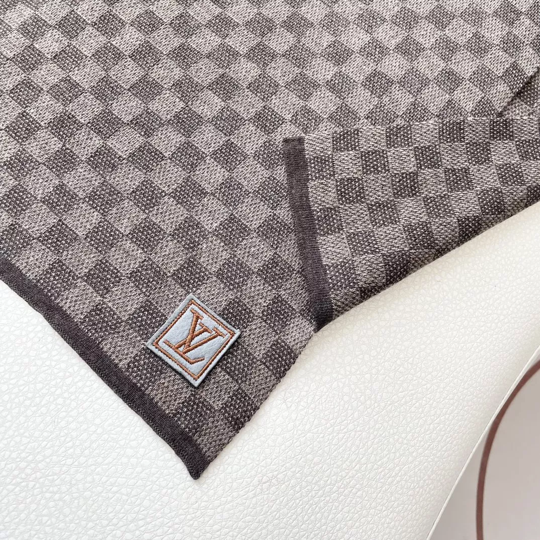 Louis Vuitton Scarf For Unisex Sleek 7267