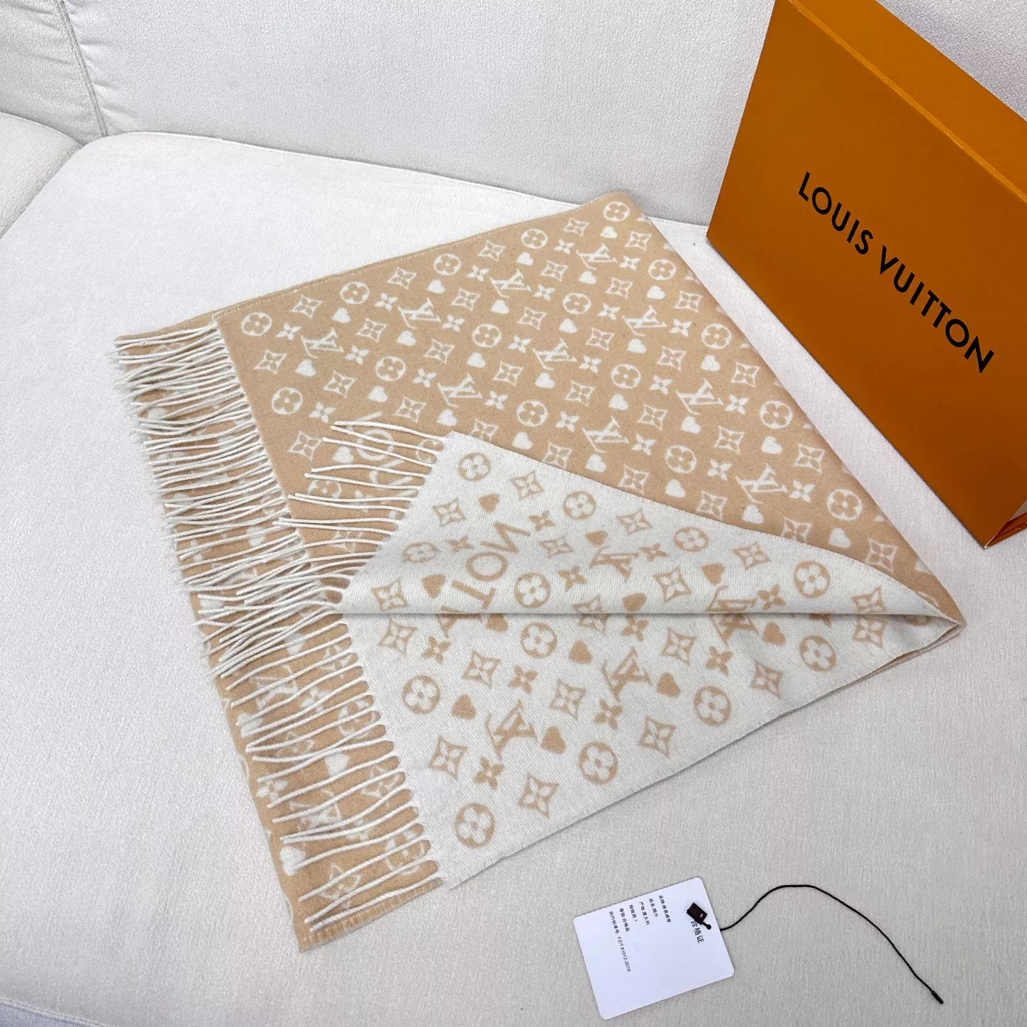 Louis Vuitton Scarf For Unisex Trendy 2391