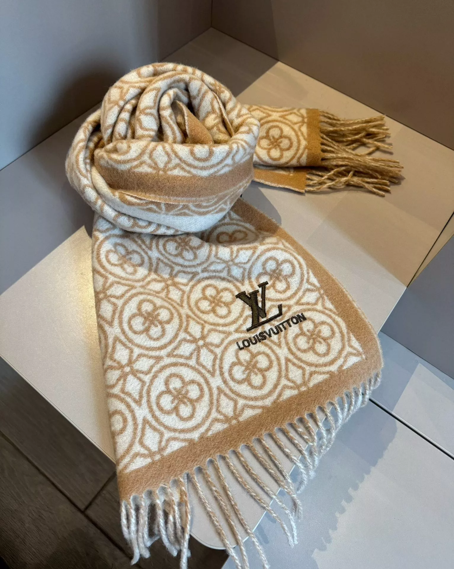 Louis Vuitton Scarf For Women Stylish 4848