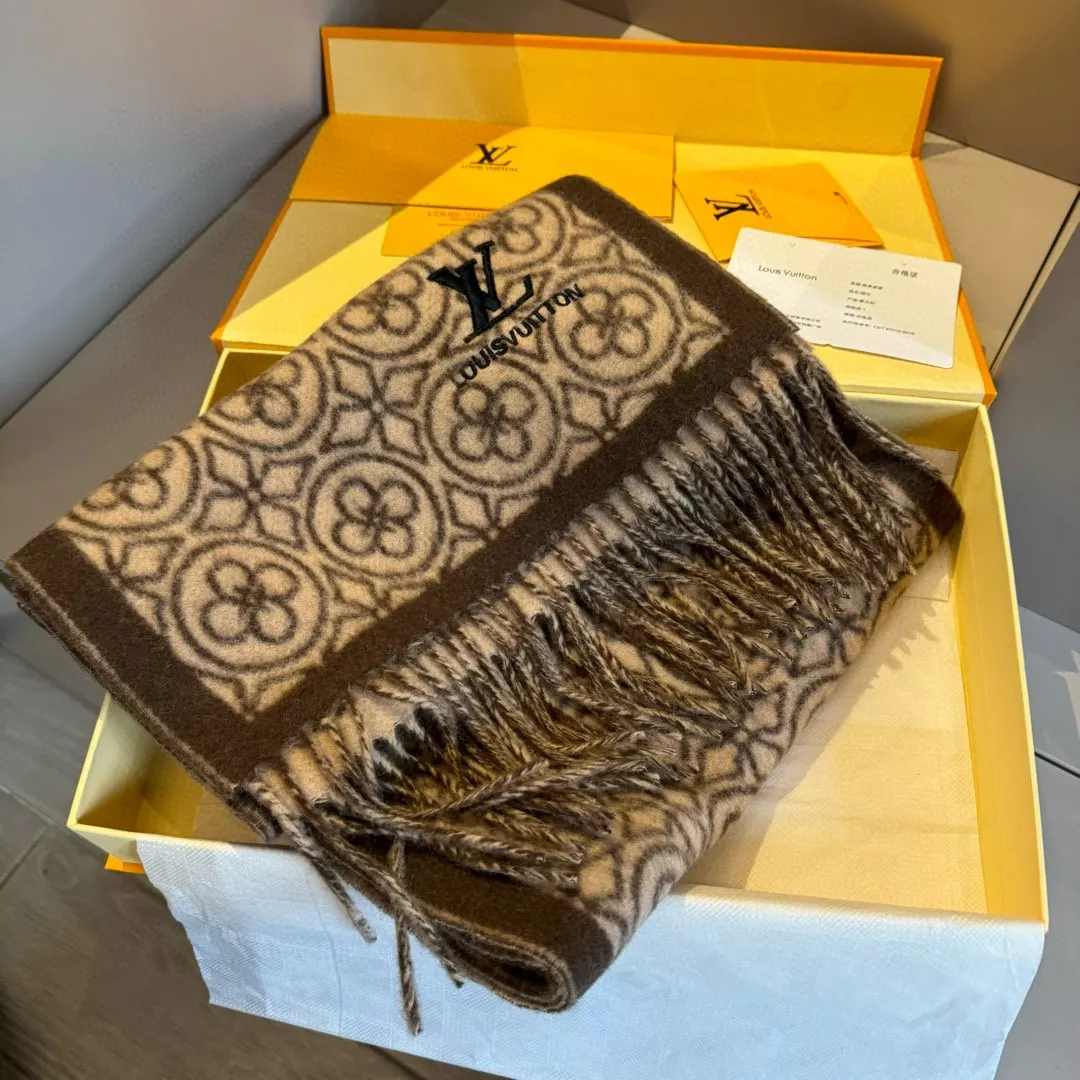 Louis Vuitton Scarf For Women Trendsetting 482