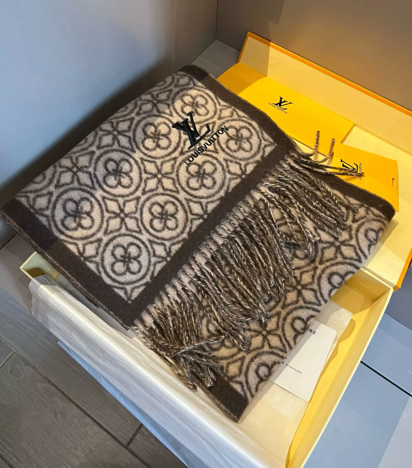 Louis Vuitton Scarf For Women Trendsetting 482