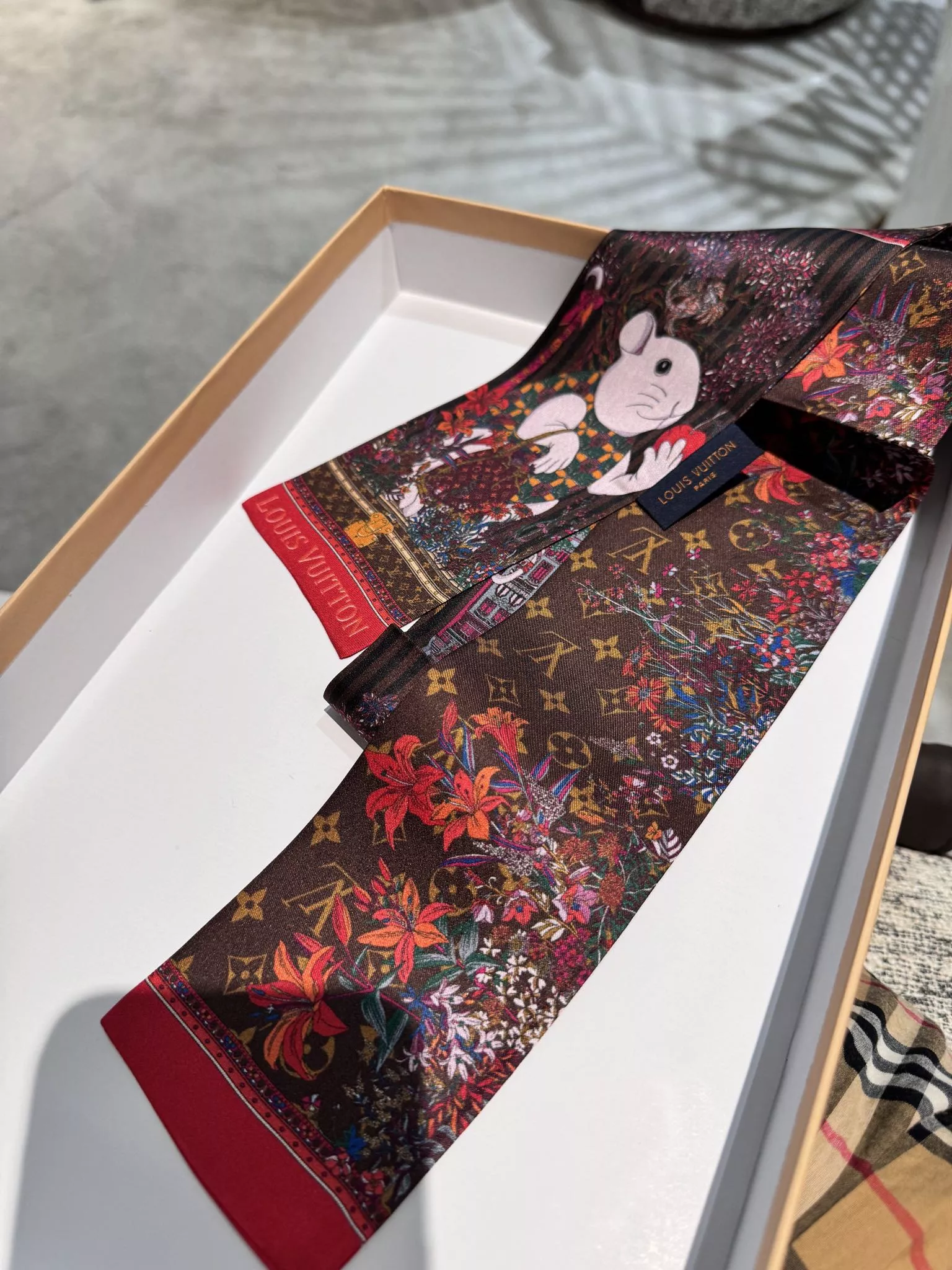 Louis Vuitton Silk Scarf EyeCatching 5657