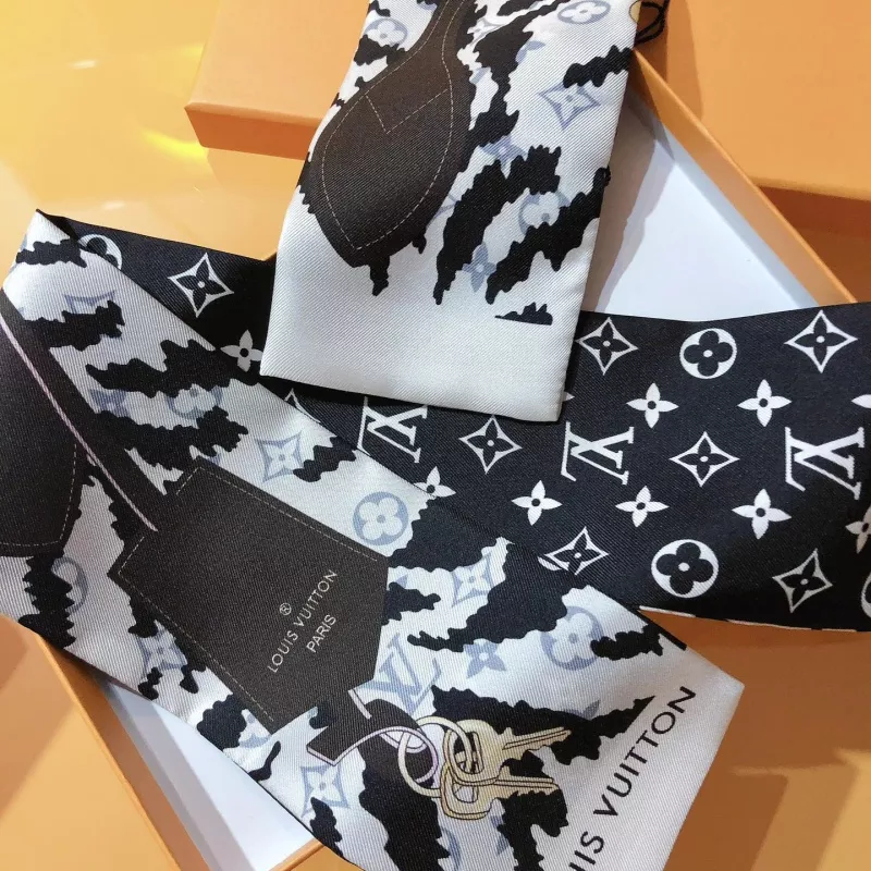 Louis Vuitton Silk Scarf Trendy 4935