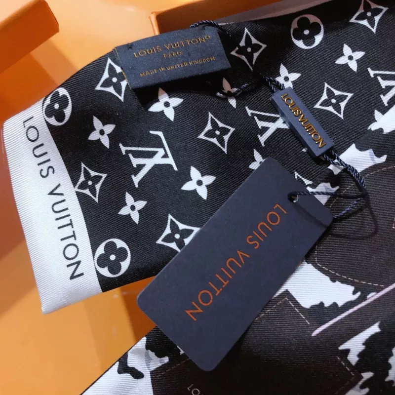 Louis Vuitton Silk Scarf Trendy 4935