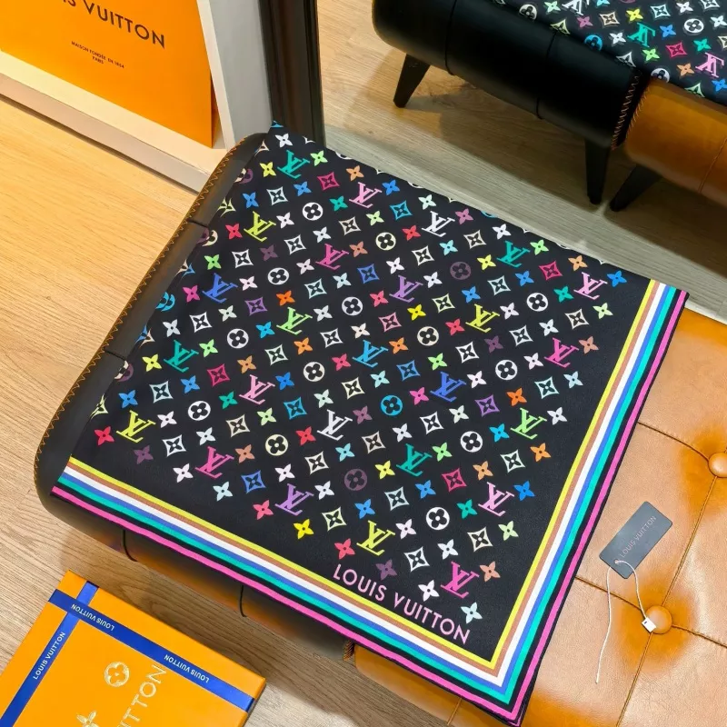 Louis Vuitton Silk Squares Minimalist 7545