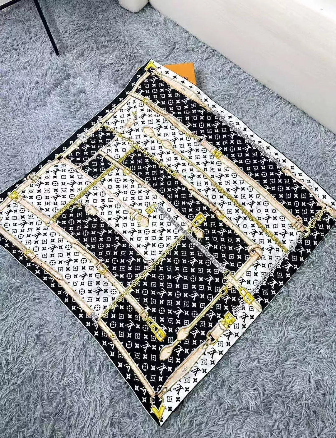 Louis Vuitton Silk Squares Vibrant 4859