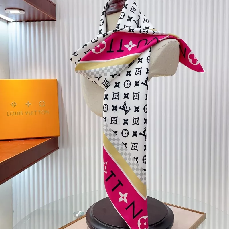 Louis Vuitton Silk Squares WellDesigned 8588