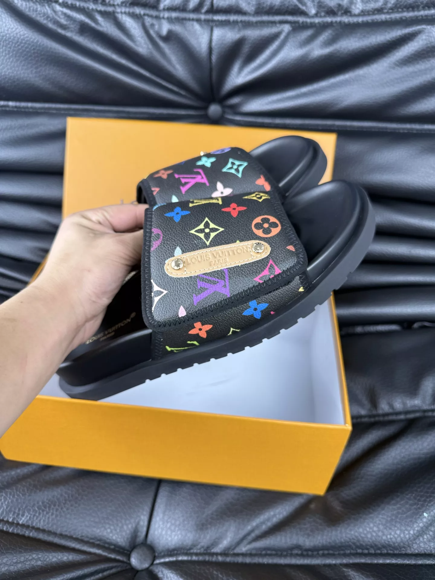 Louis Vuitton Slippers For Men AllSeason 3307