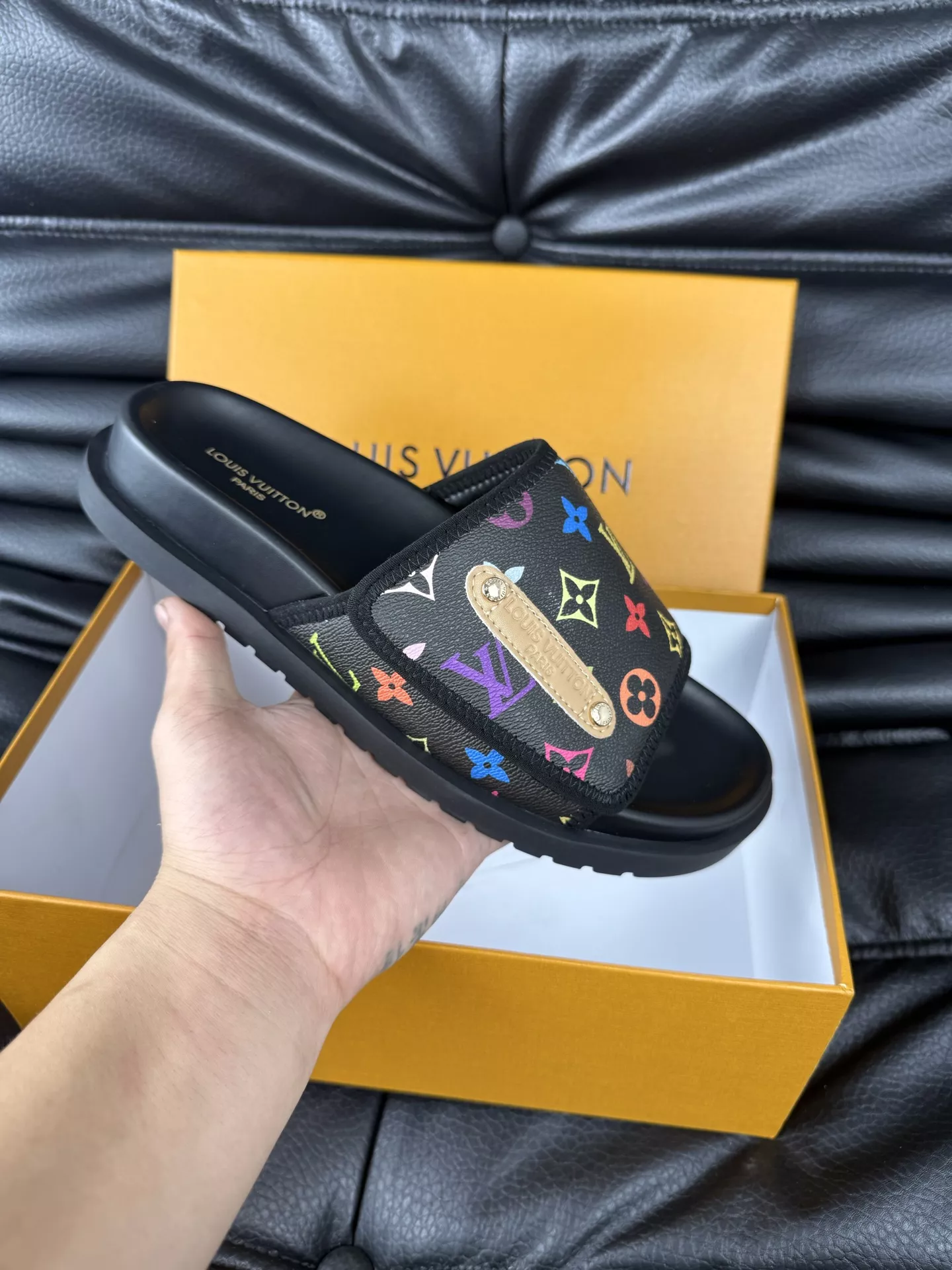 Louis Vuitton Slippers For Men AllSeason 3307
