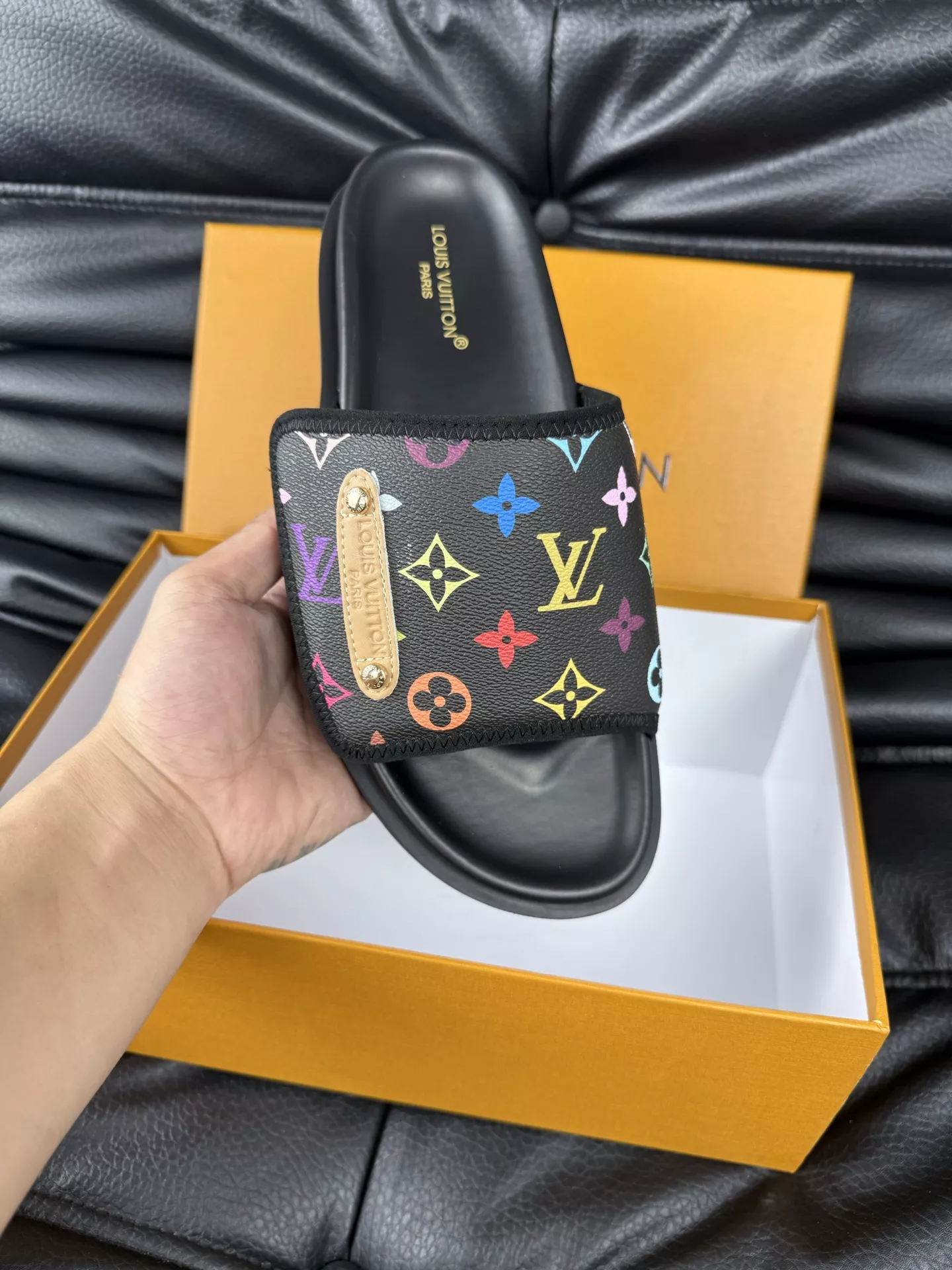 Louis Vuitton Slippers For Men AllSeason 3307