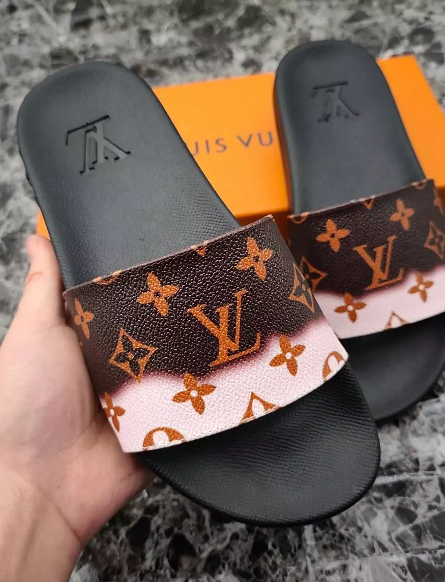 Louis Vuitton Slippers For Men Bold 3705