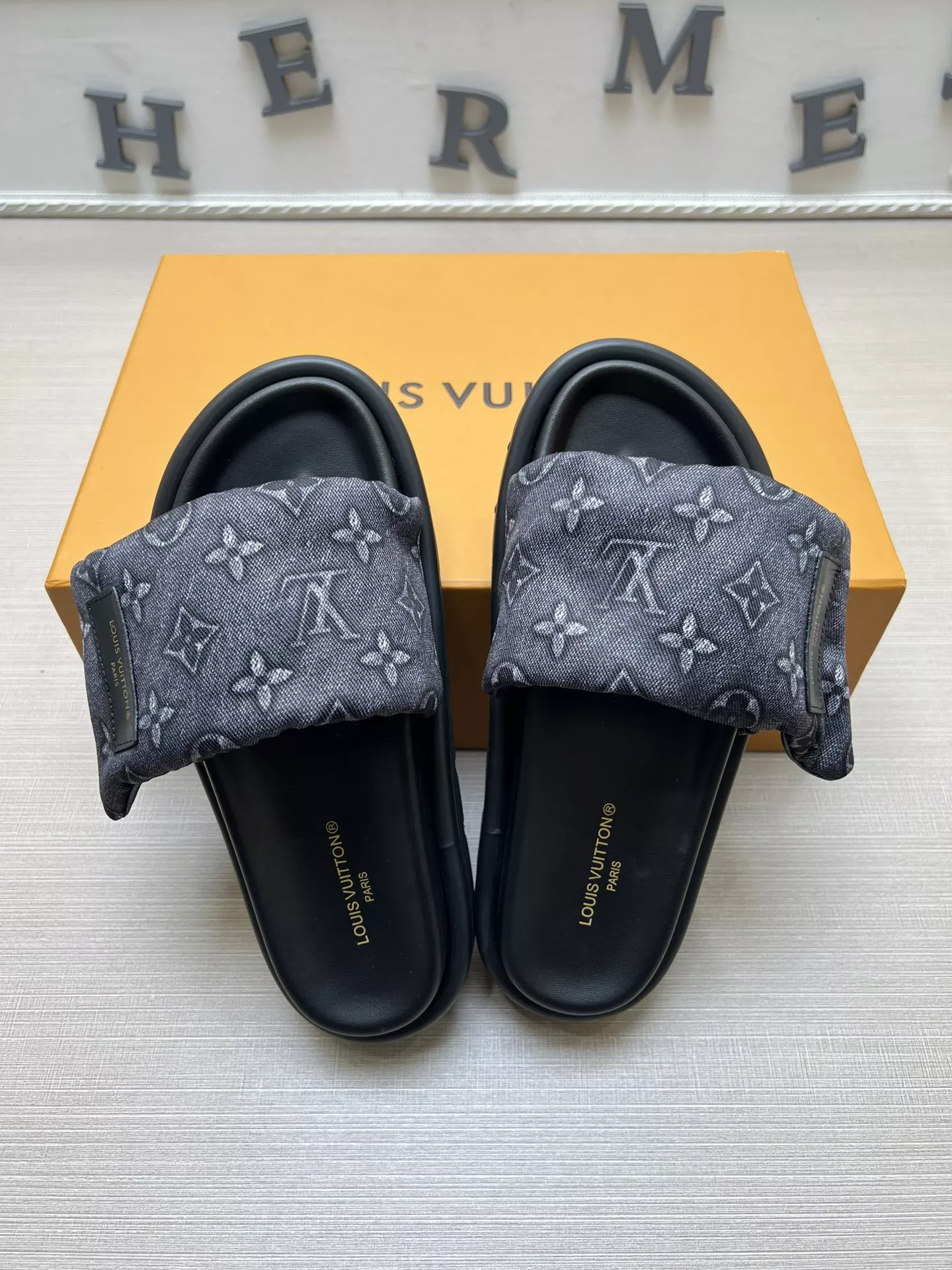 Louis Vuitton Slippers For Men Bold 6148