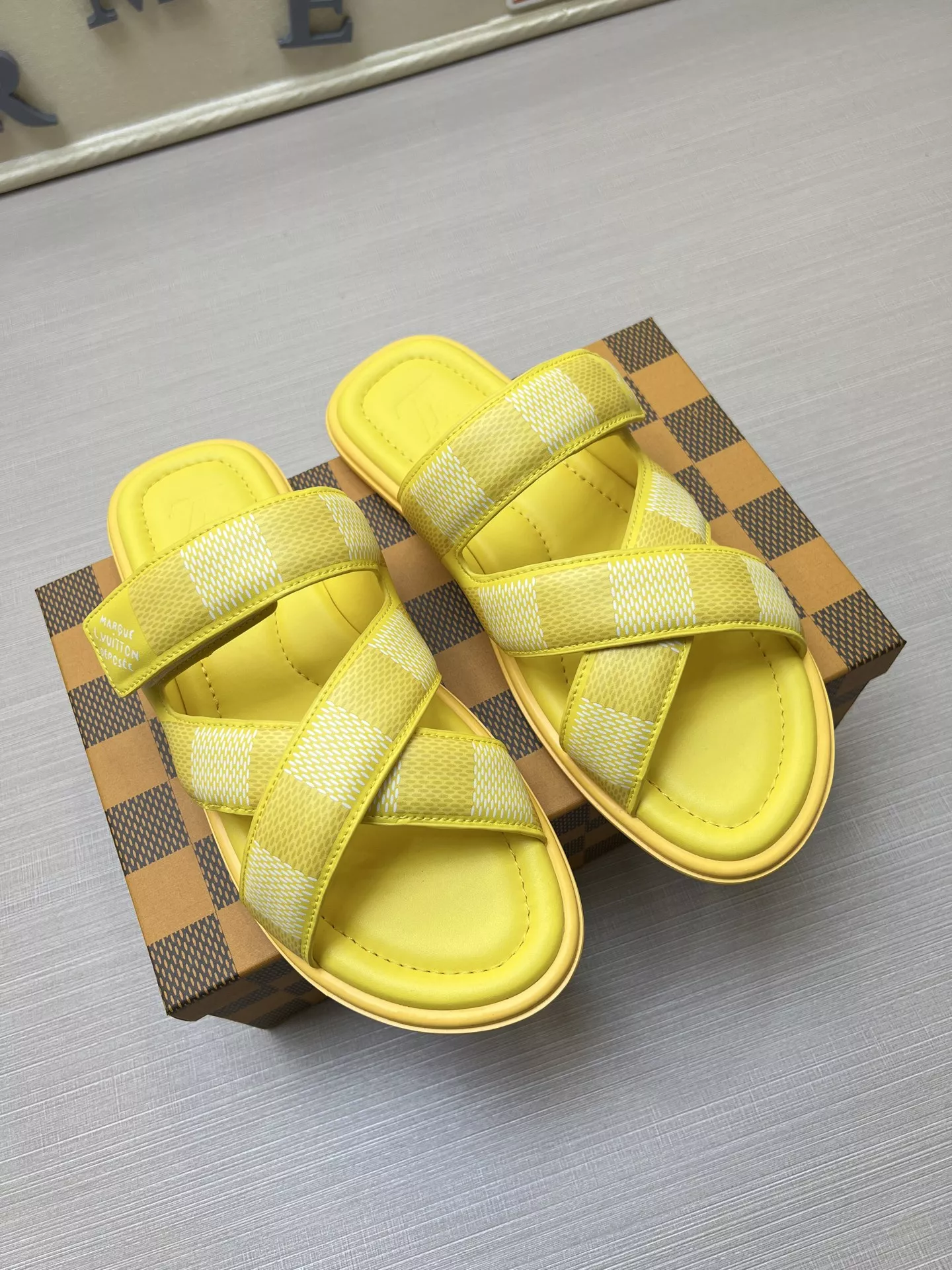 Louis Vuitton Slippers For Men Breathable 8605