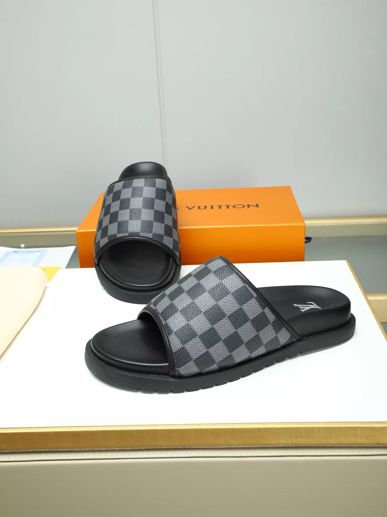 Louis Vuitton Slippers For Men Comfortable 6513