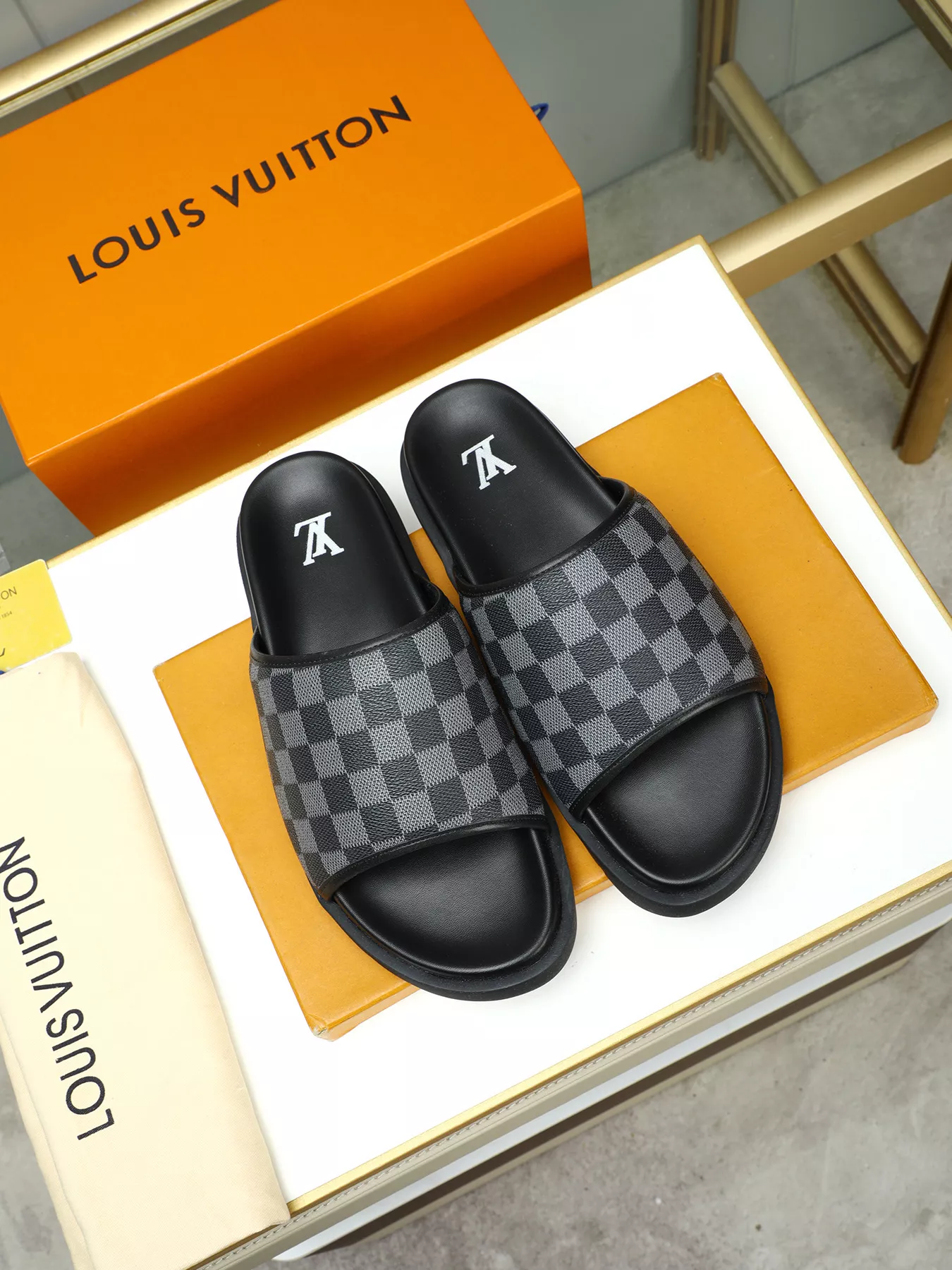 Louis Vuitton Slippers For Men Comfortable 6513