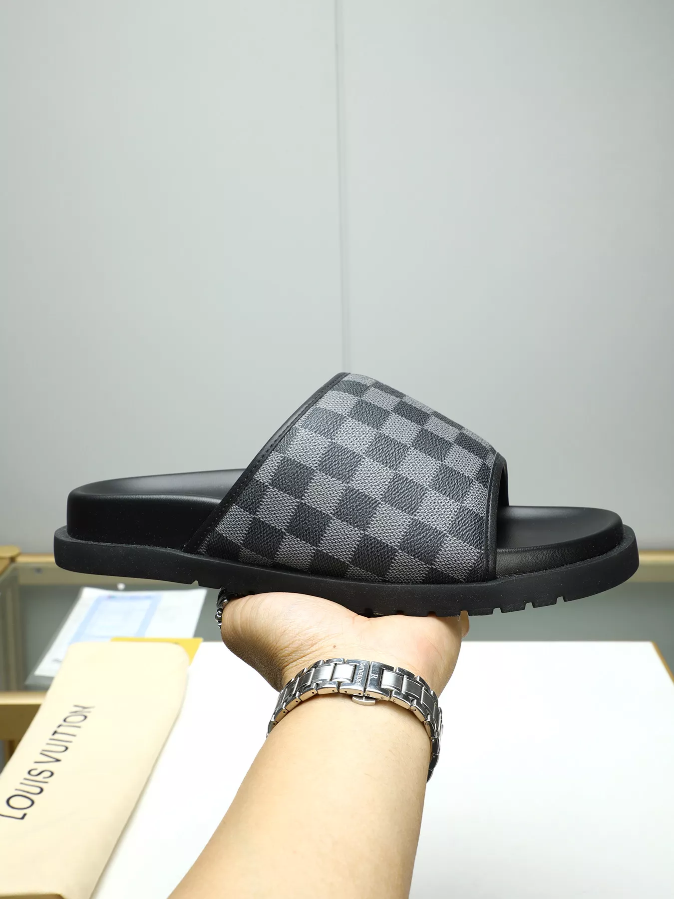 Louis Vuitton Slippers For Men Comfortable 6513