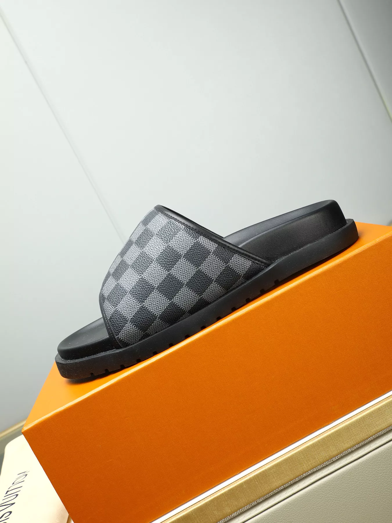 Louis Vuitton Slippers For Men Comfortable 6513