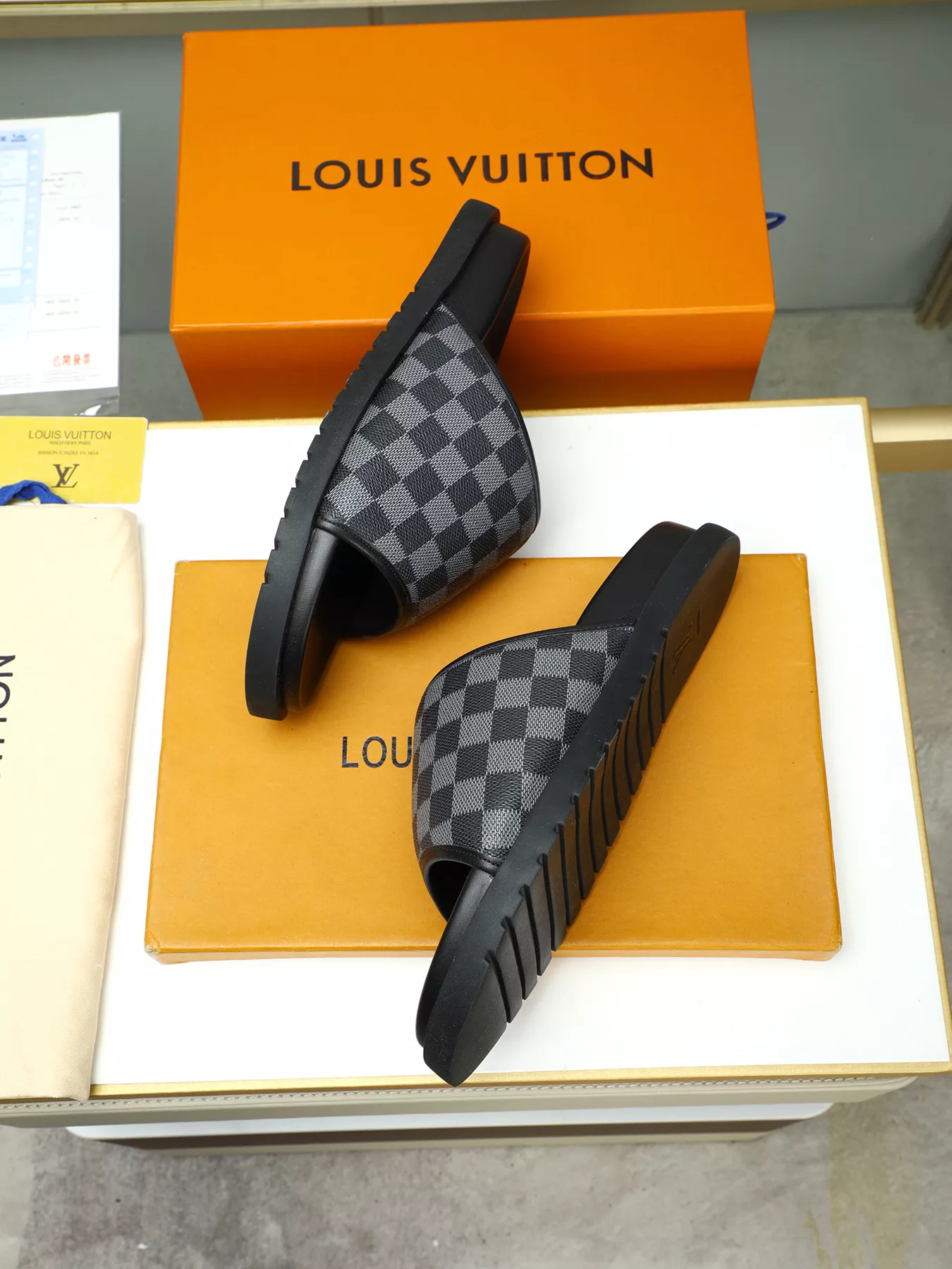 Louis Vuitton Slippers For Men Comfortable 6513