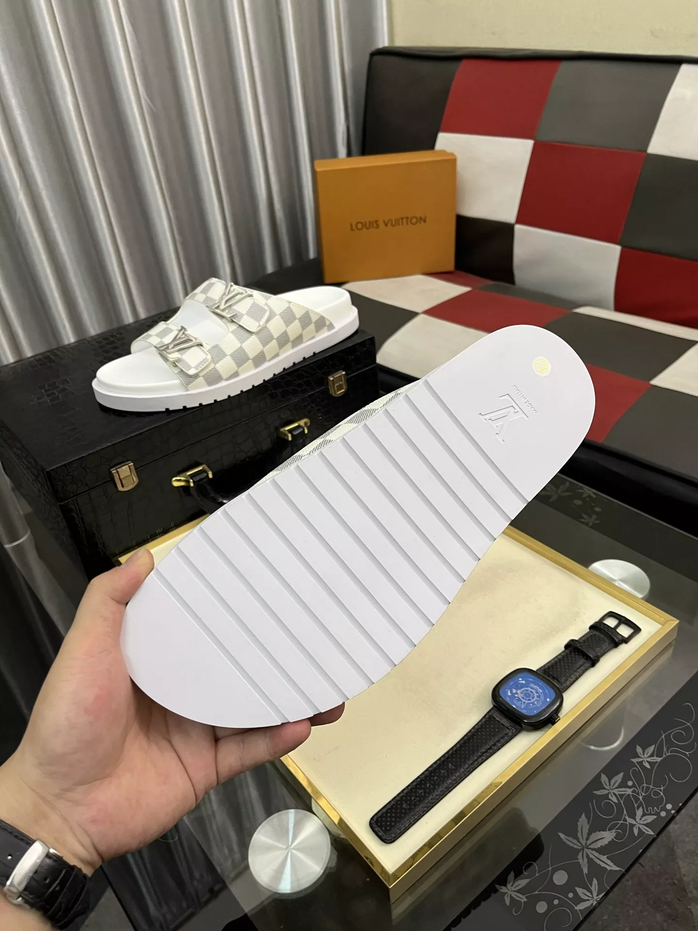 Louis Vuitton Slippers For Men Comfortable 7642