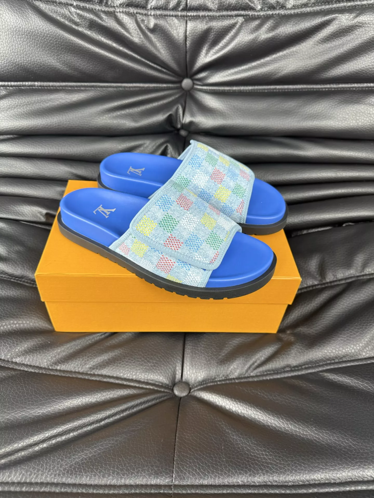 Louis Vuitton Slippers For Men Cozy 3302