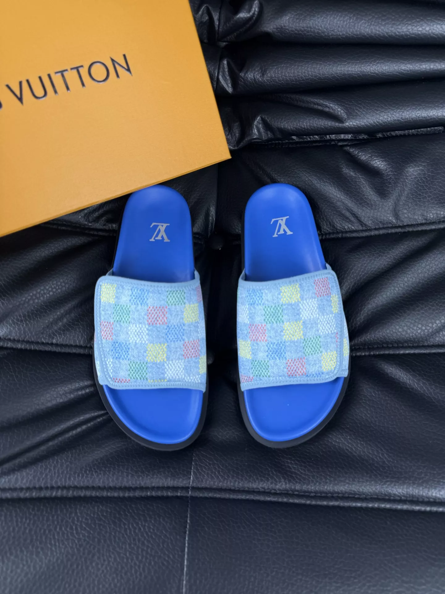 Louis Vuitton Slippers For Men Cozy 3302