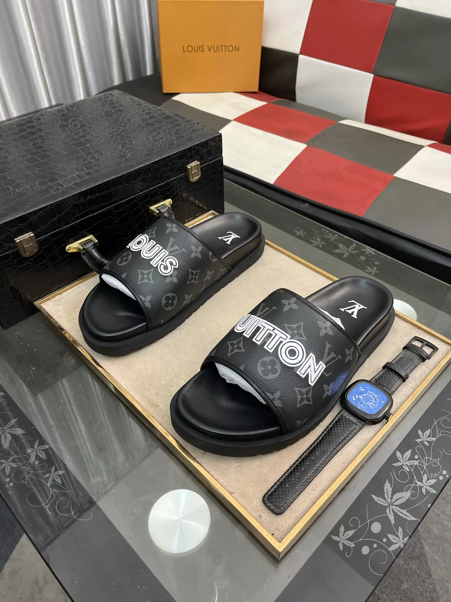 Louis Vuitton Slippers For Men Durable 3819