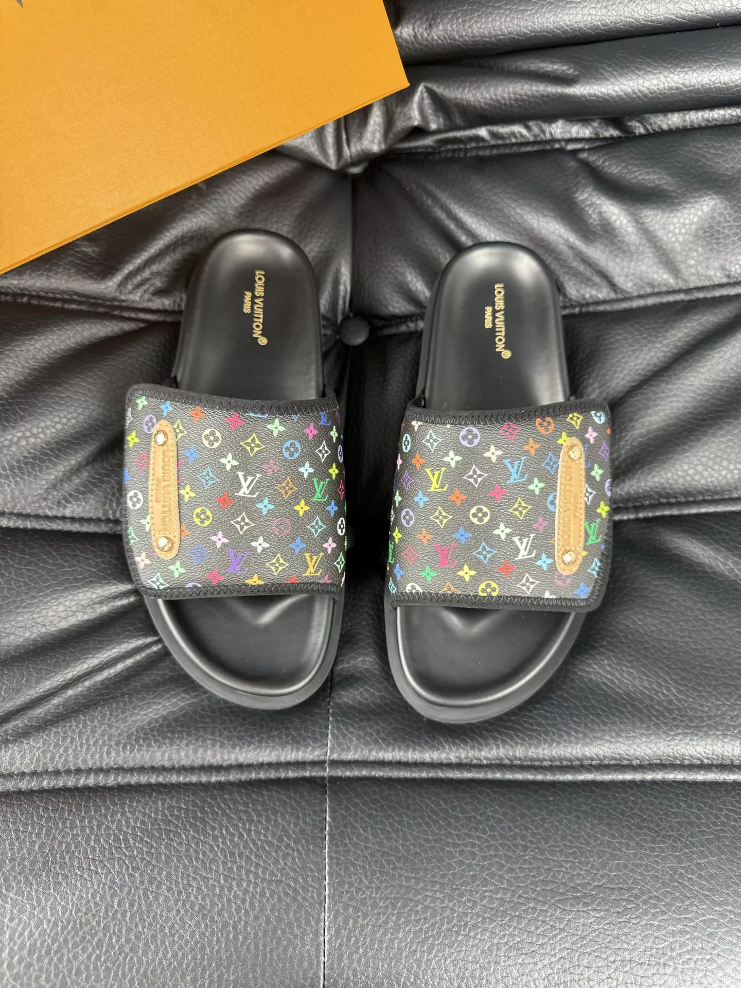 Louis Vuitton Slippers For Men Durable 7766