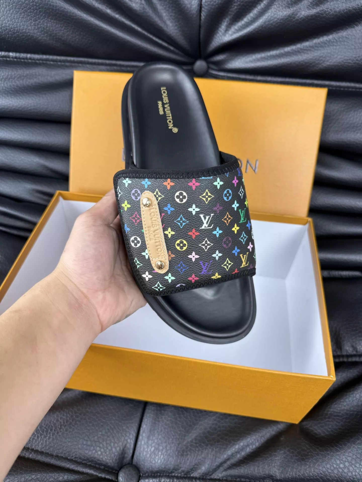 Louis Vuitton Slippers For Men Durable 7766