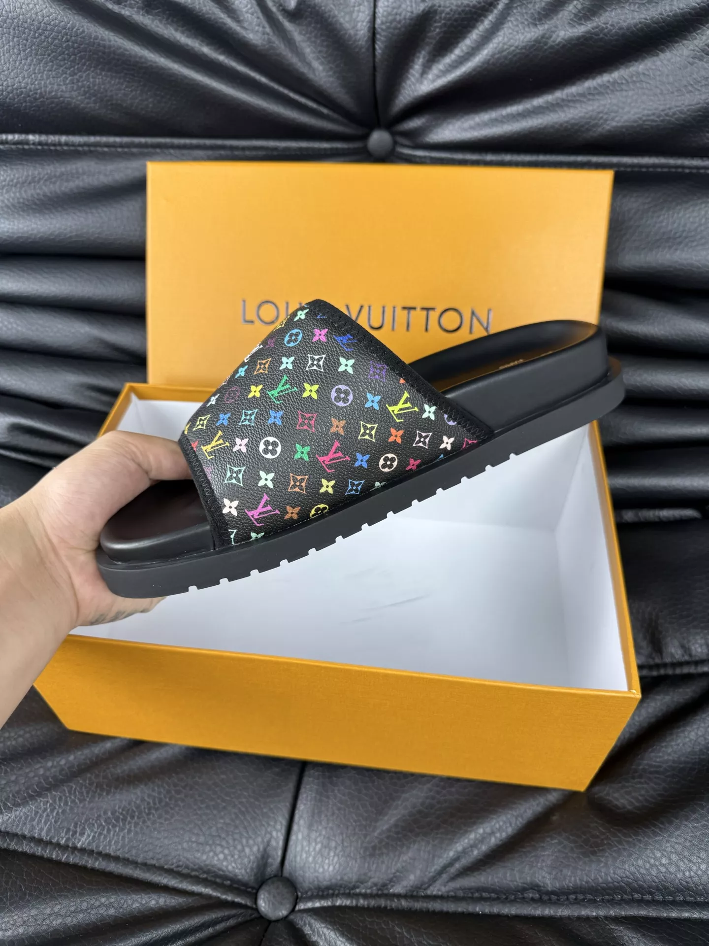Louis Vuitton Slippers For Men Durable 7766