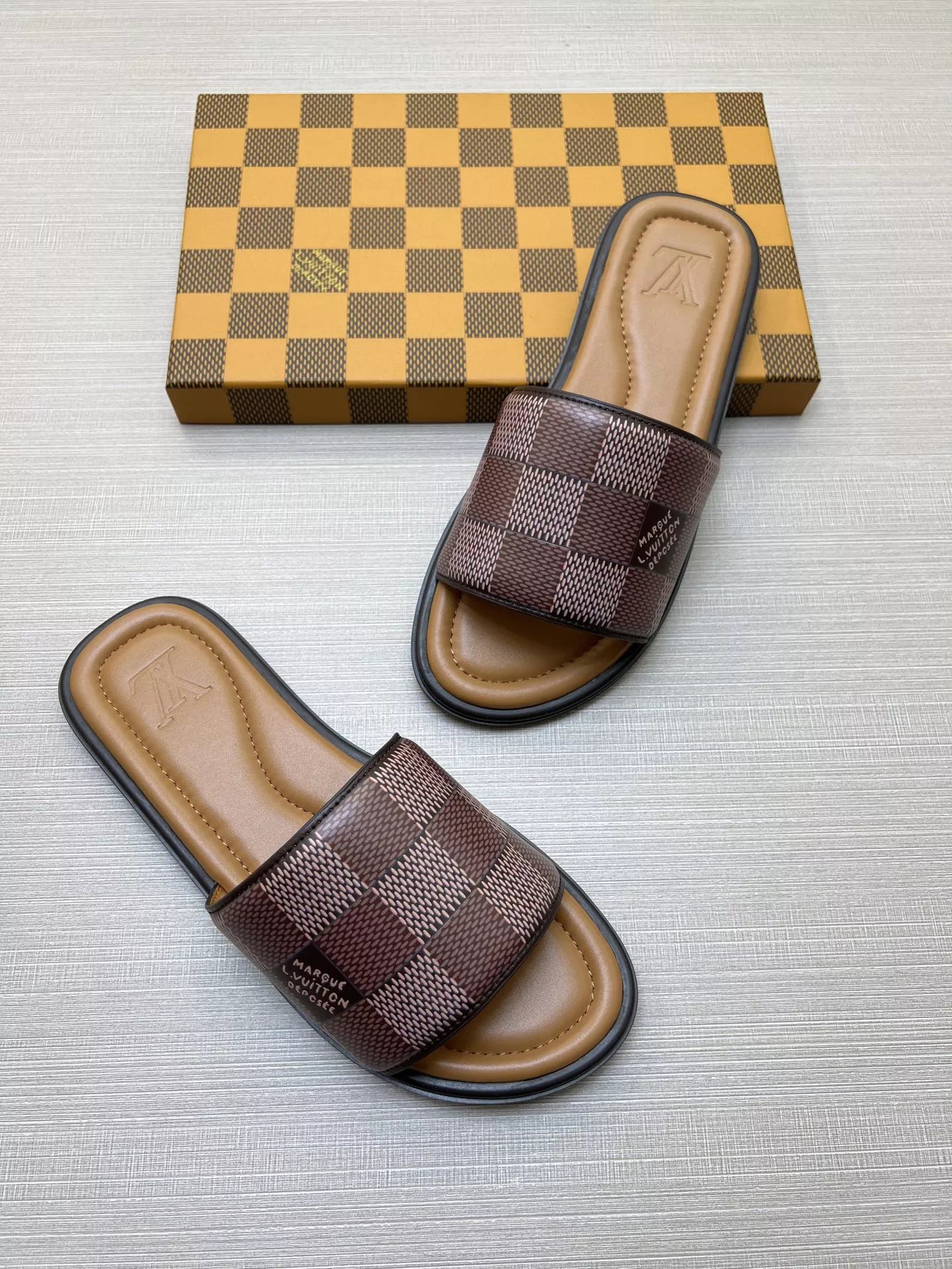 Louis Vuitton Slippers For Men EyeCatching 2905