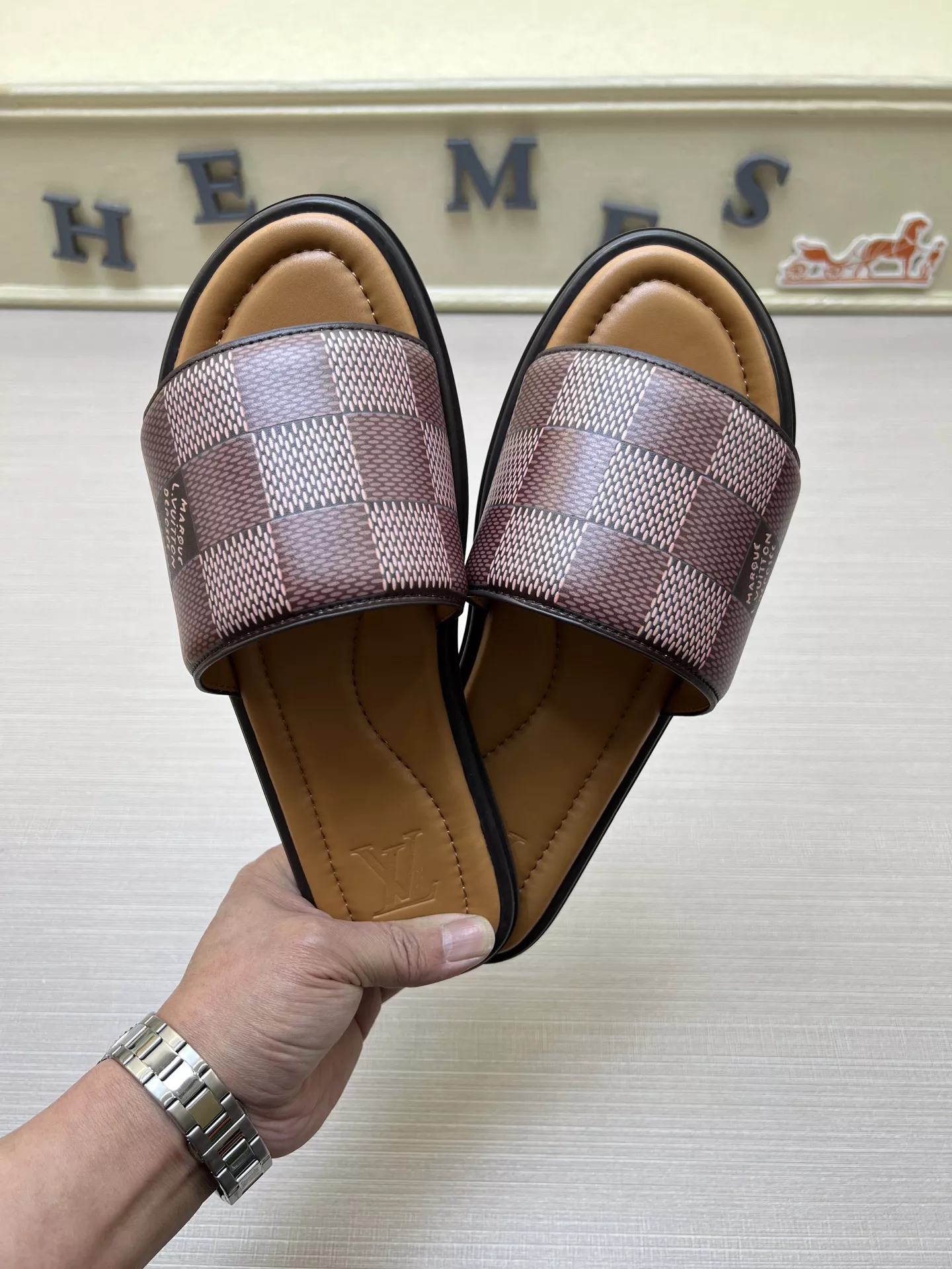 Louis Vuitton Slippers For Men EyeCatching 2905